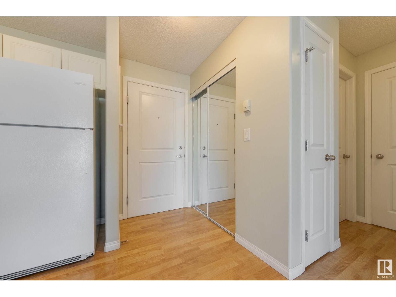 #209 245 EDWARDS DR SW