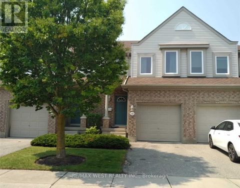 15 ROEHAMPTON CRESCENT Guelph (Pineridge/Westminster Woods) ON N1L1M9