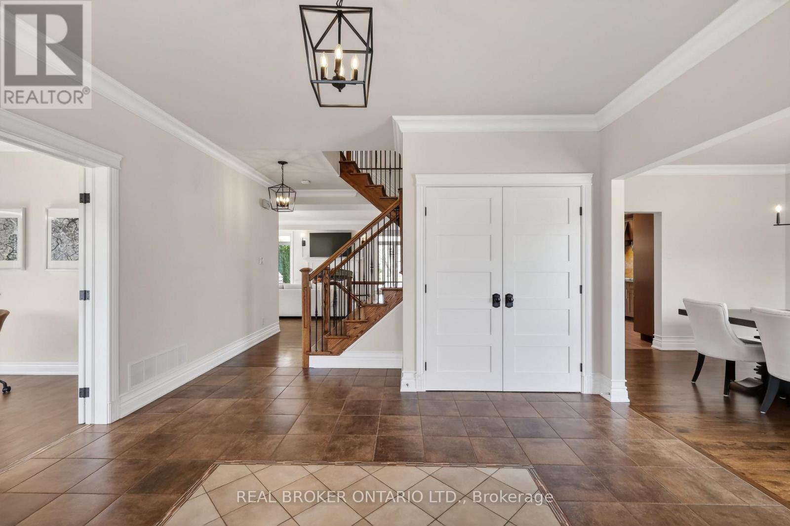 465 LOCKMASTER CRESCENT