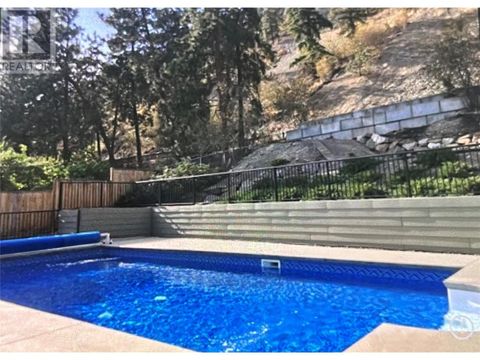 2218 Omineca Place Kelowna BC V1V1H7