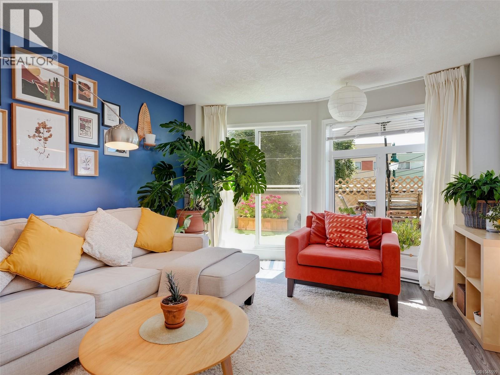 206 1258 Esquimalt Rd