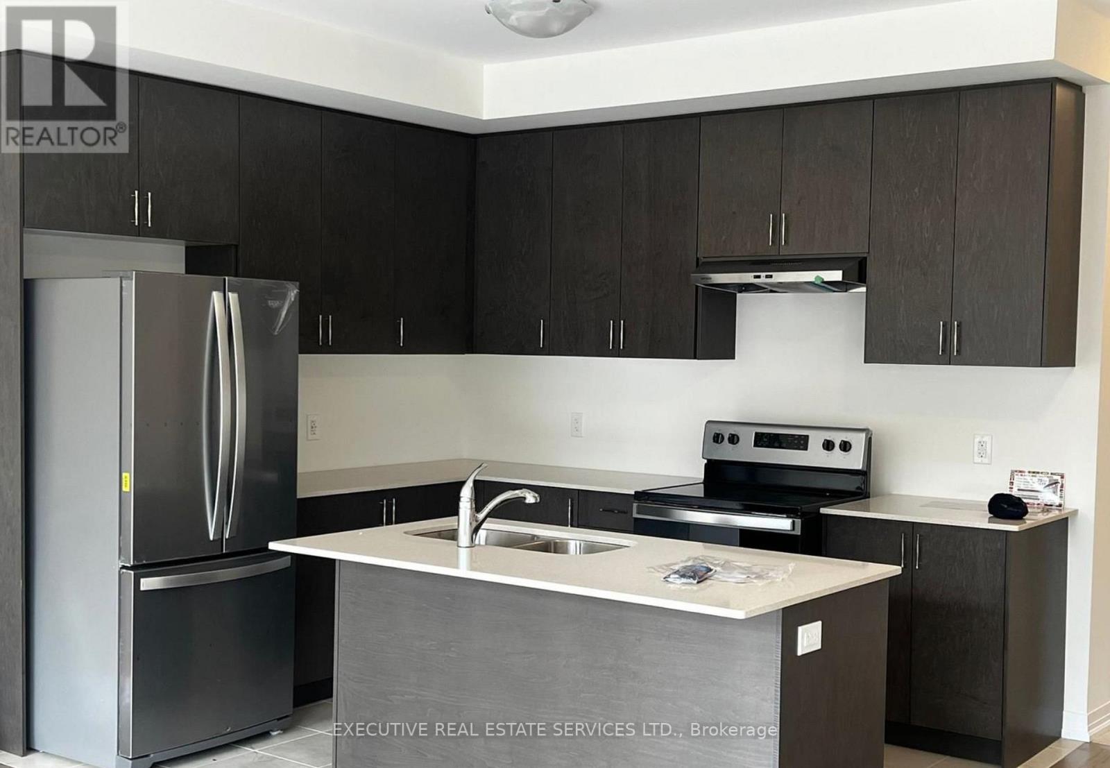 16 - 15 BLACKLOCK STREET