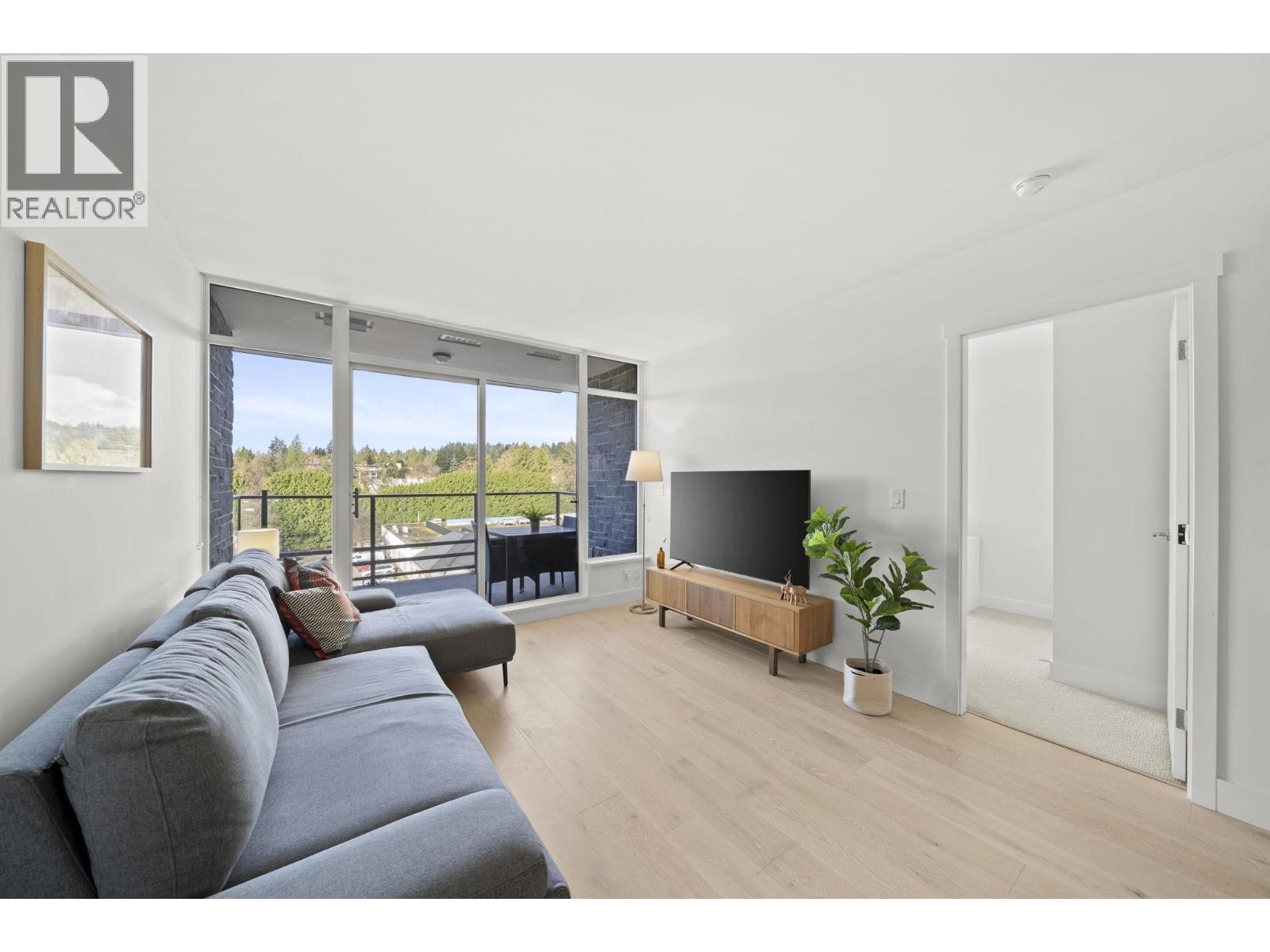 404 1210 E 27TH STREET