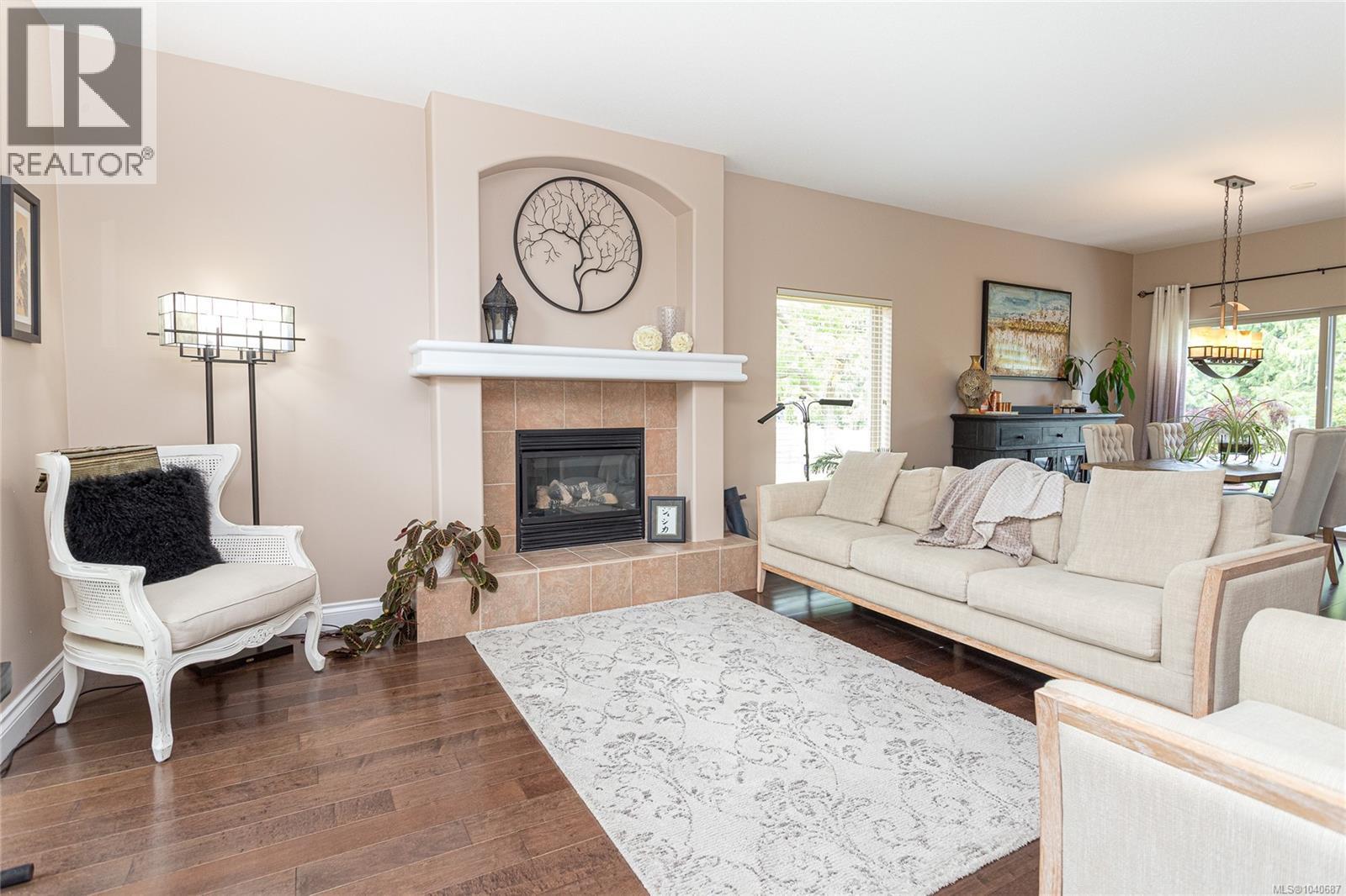 1191 Rosemount Close
