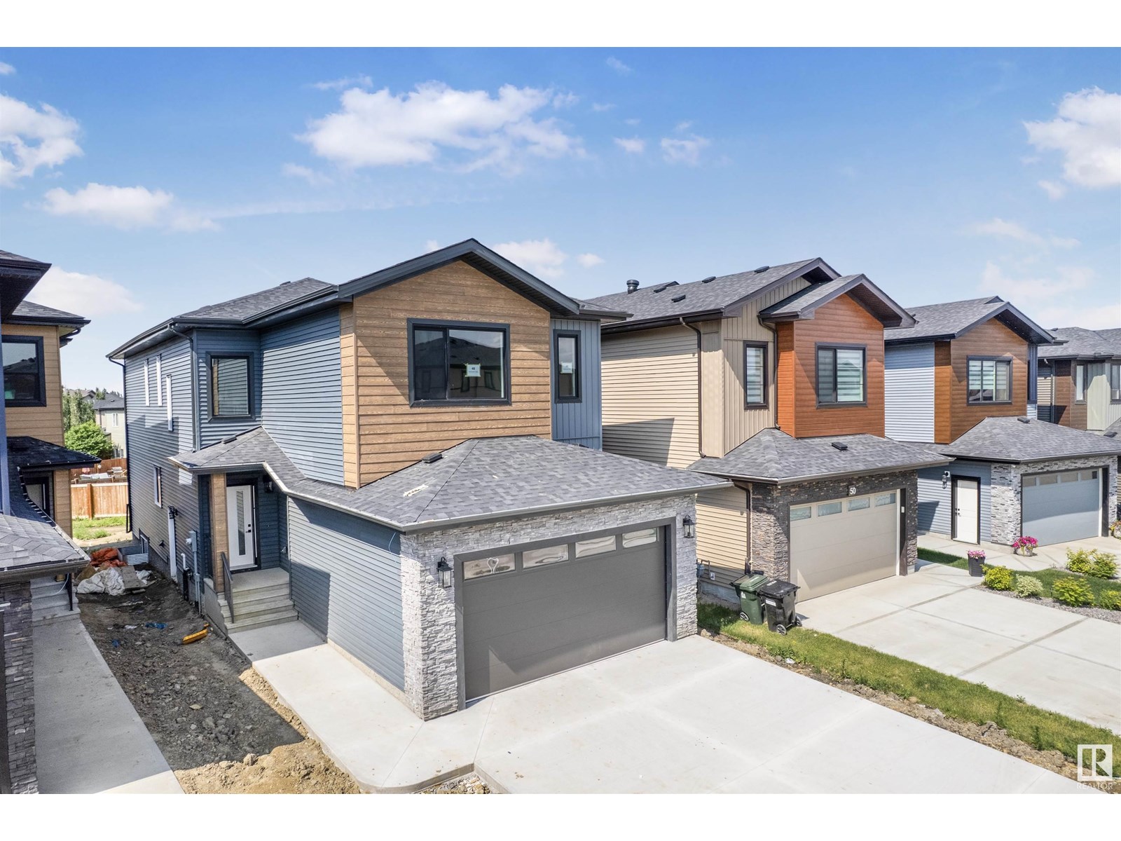 48 GRASSVIEW CR