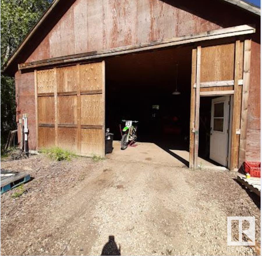 52073 HWY 21