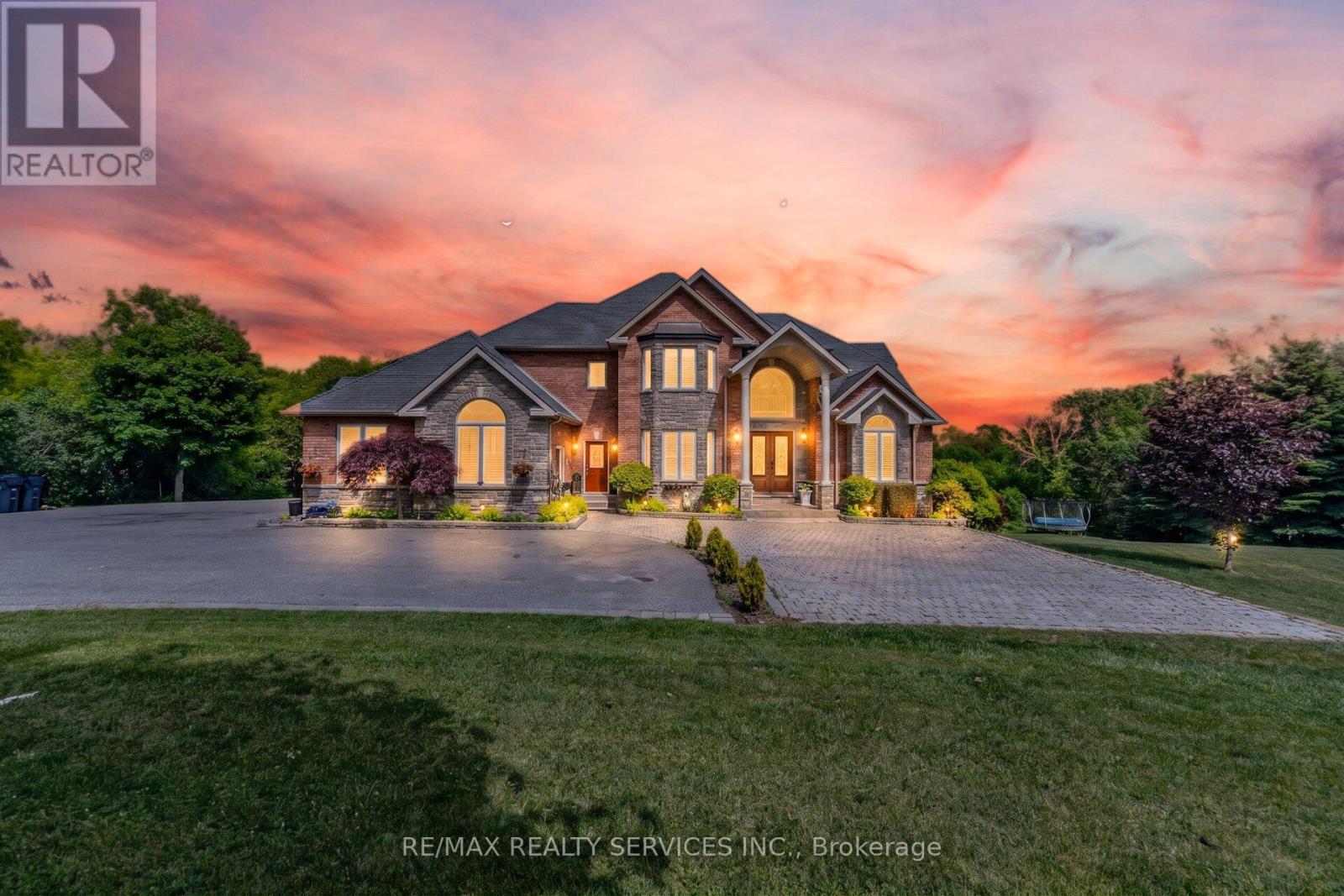 3 VALLEY HILL DRIVE