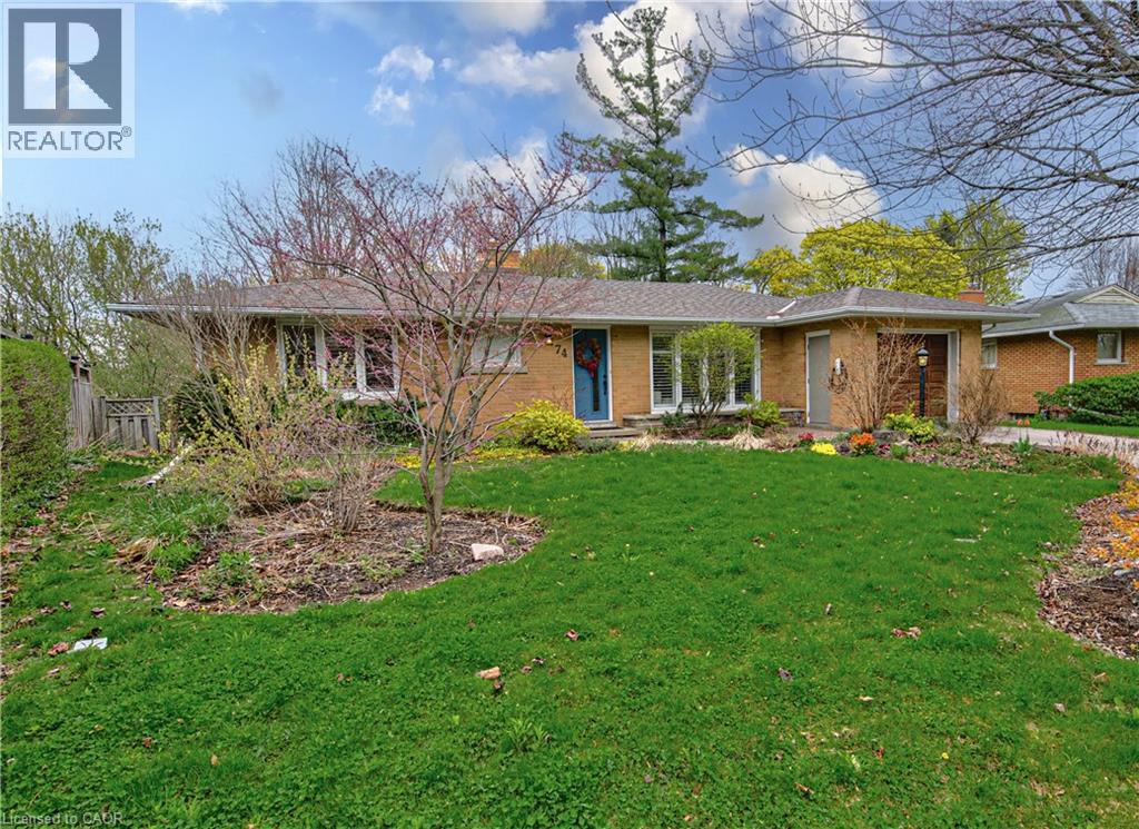 74 LEASIDE Place