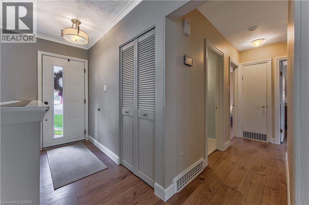 74 LEASIDE Place