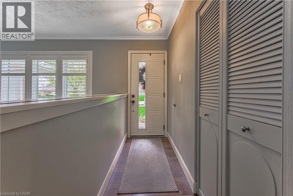 74 LEASIDE Place