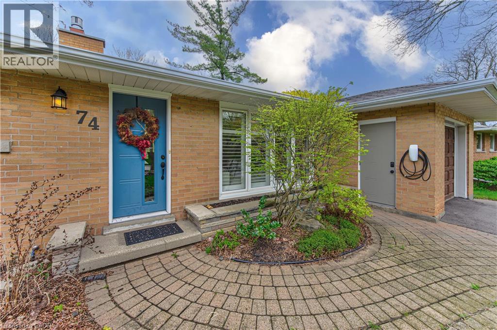 74 LEASIDE Place