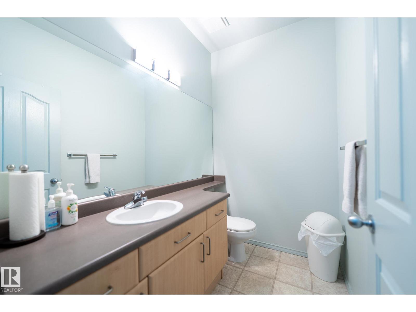 #3 10235 111 ST NW