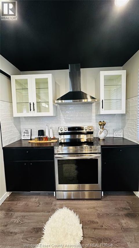 Property photo of 3519 tecumseh road west, windsor, ON n9c2b6