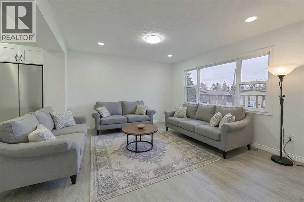 404 Pinehill Road NE