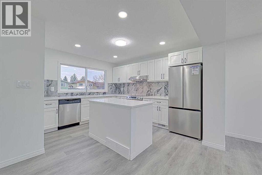 404 Pinehill Road NE