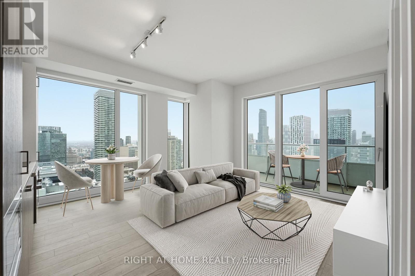 4711 - 88 QUEEN STREET E