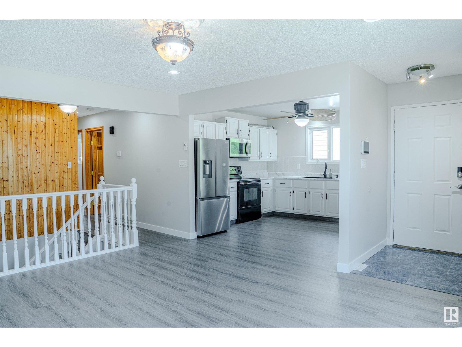 1240 65 ST NW
