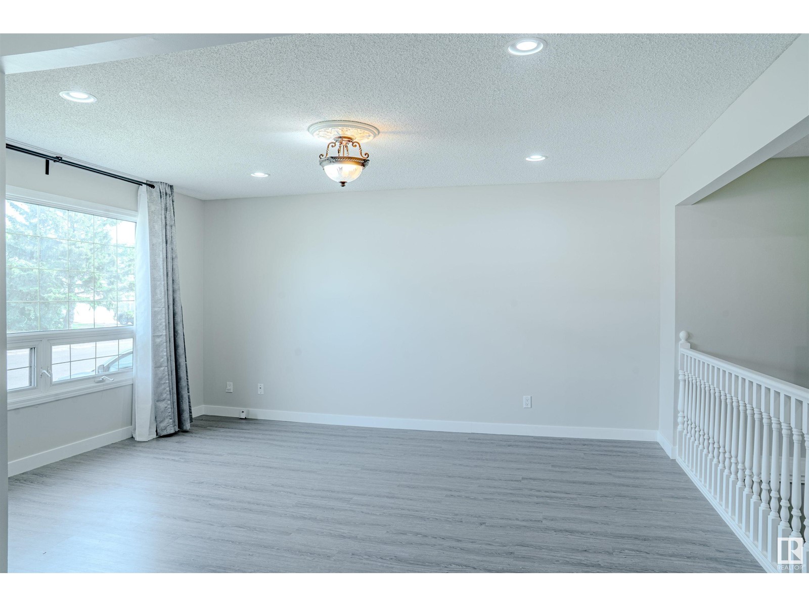 1240 65 ST NW