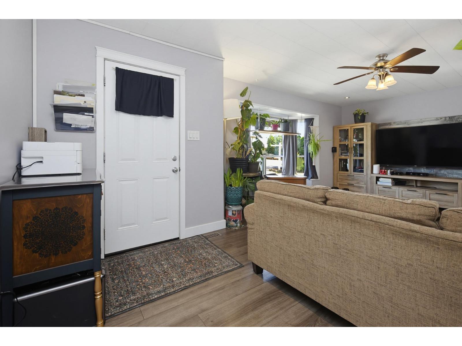 8585 BROADWAY STREET|Chilliwack Proper South