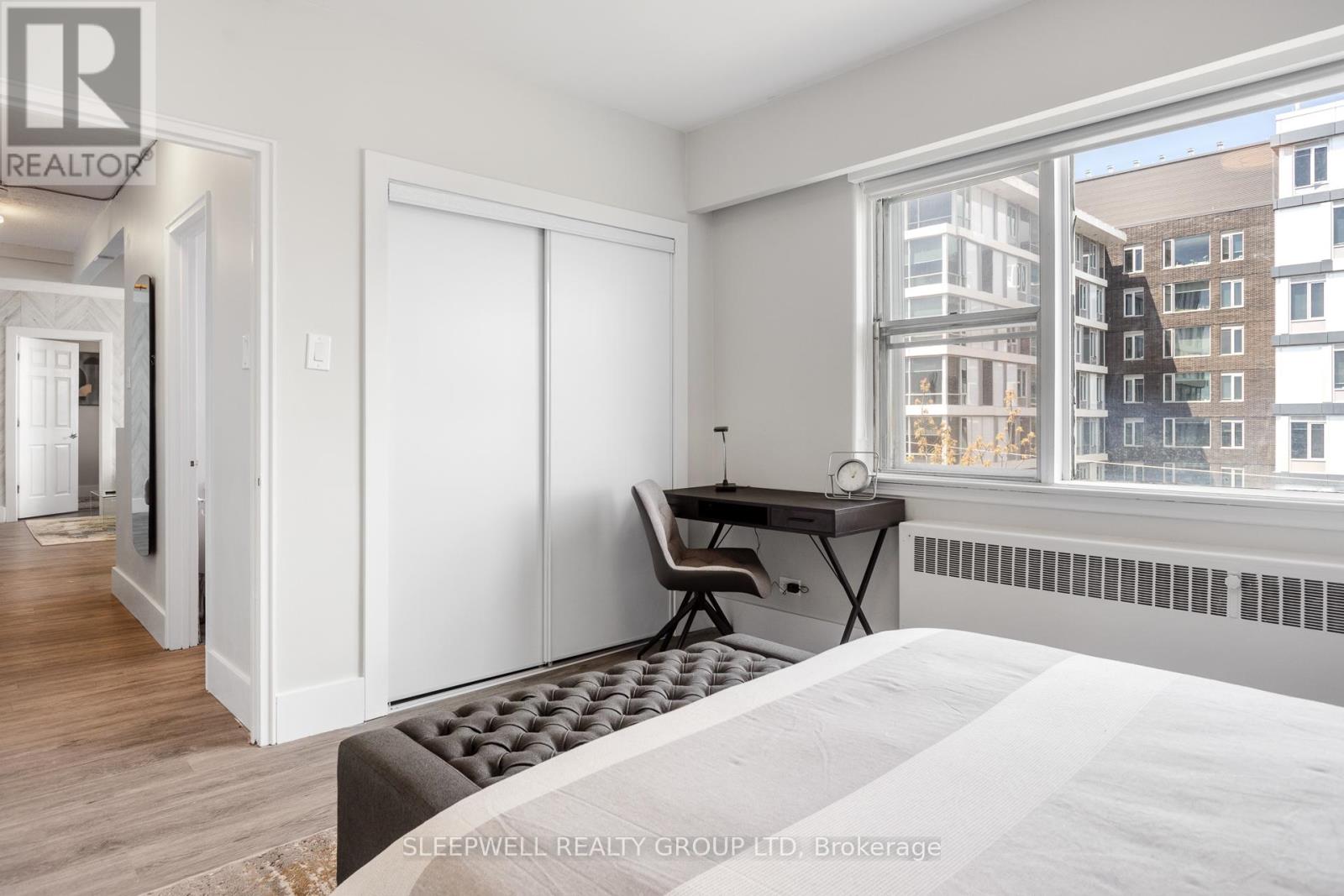 280 LAURIER AVENUE E