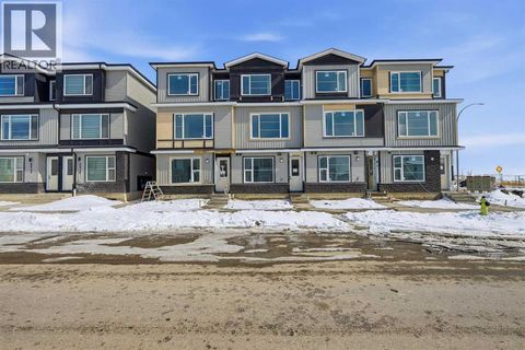 8814 48 Street NE Calgary AB T3J5N8