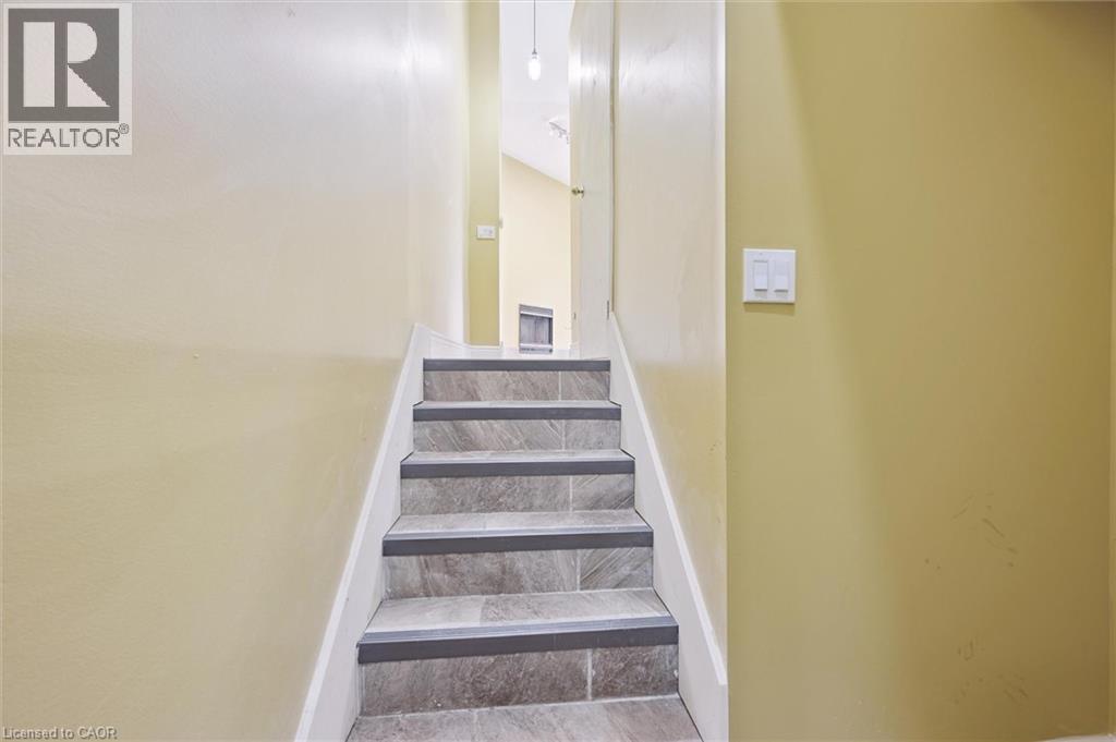 589 BEECHWOOD Drive Unit# 43