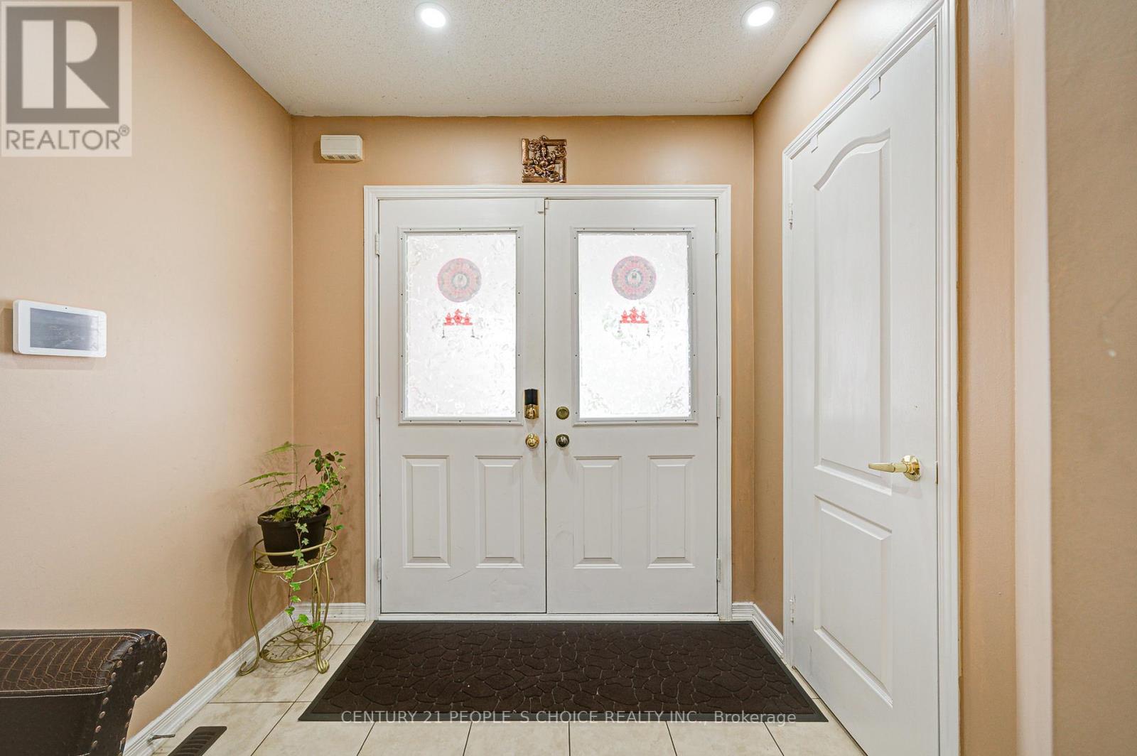 7 HEATHBROOK AVENUE