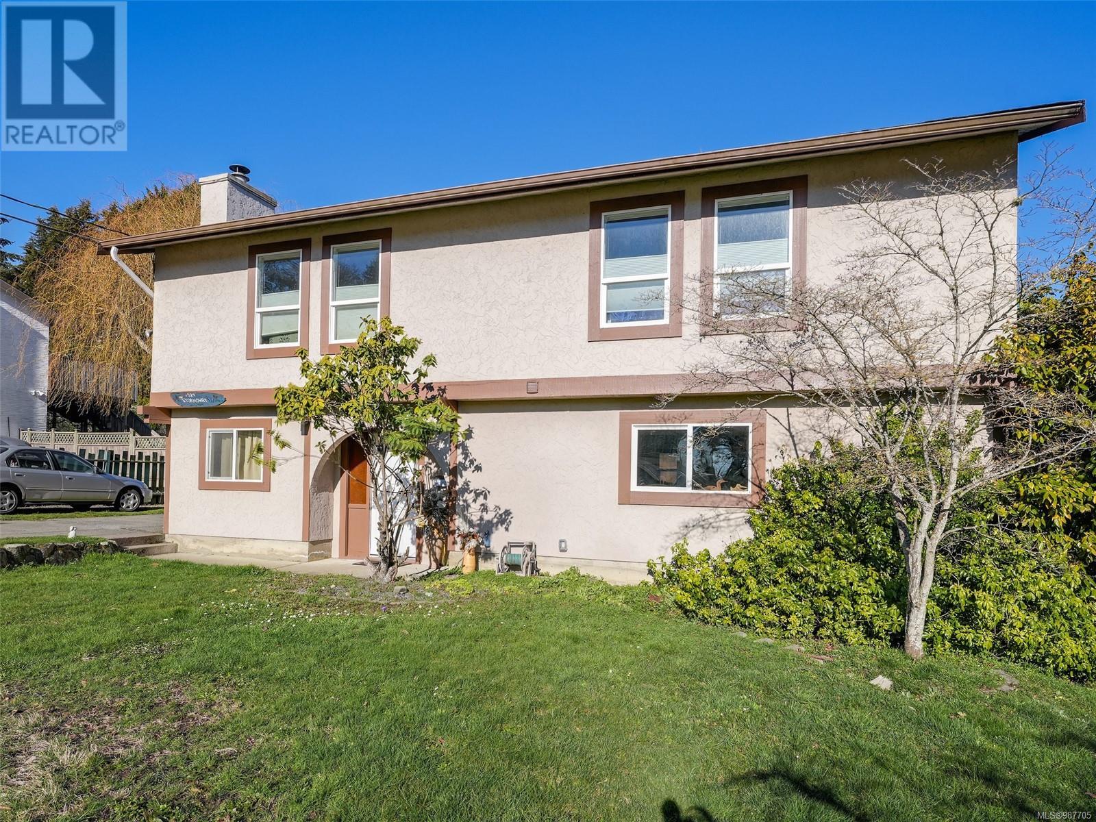 524 Stornoway Dr