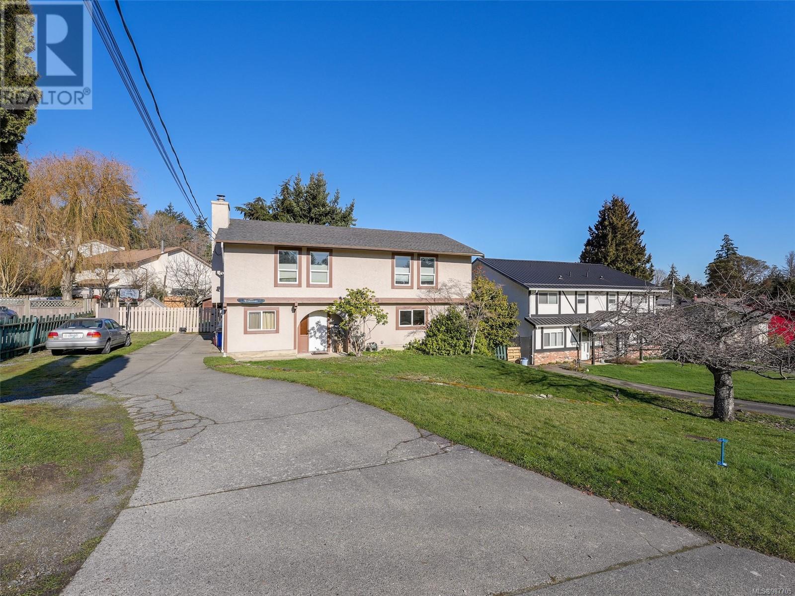 524 Stornoway Dr