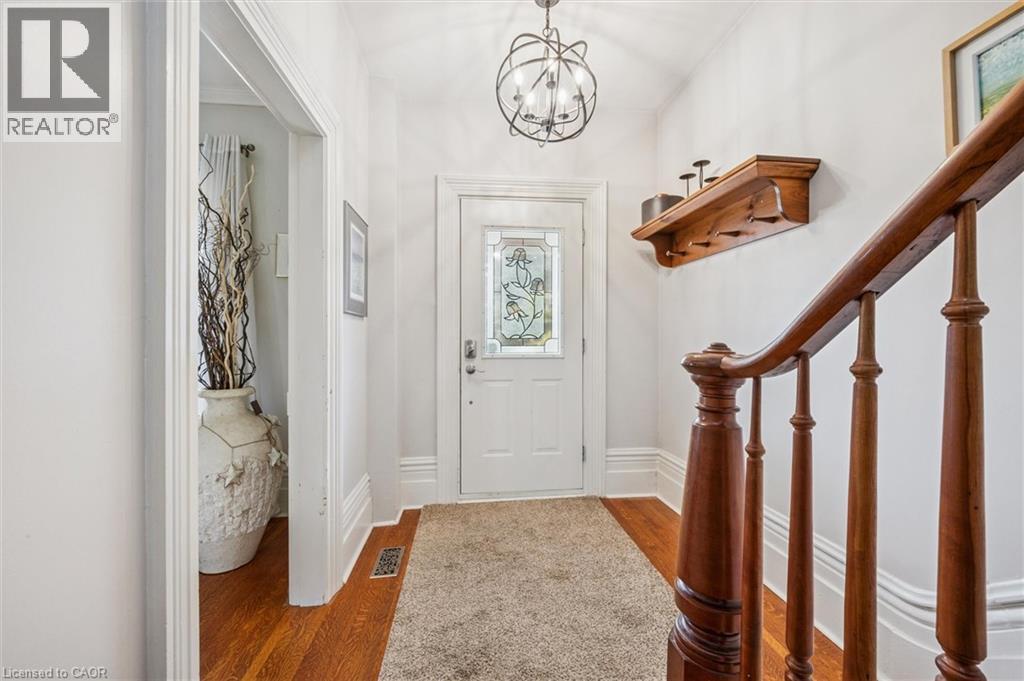 295 WELLINGTON Street