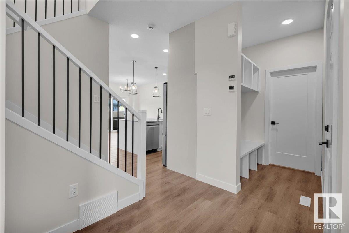 163 CALEDON CR