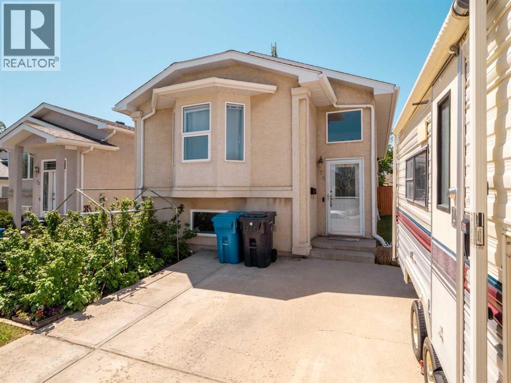 76 Blackfoot Crescent W