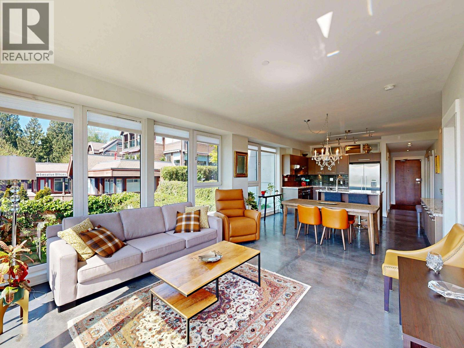 201 650 EVERGREEN PLACE