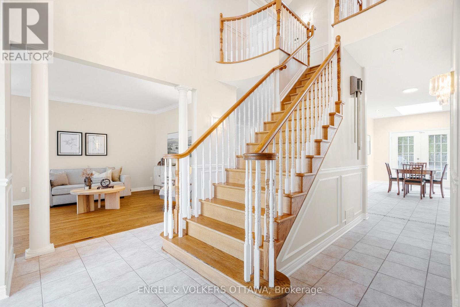 5 CASSONE COURT