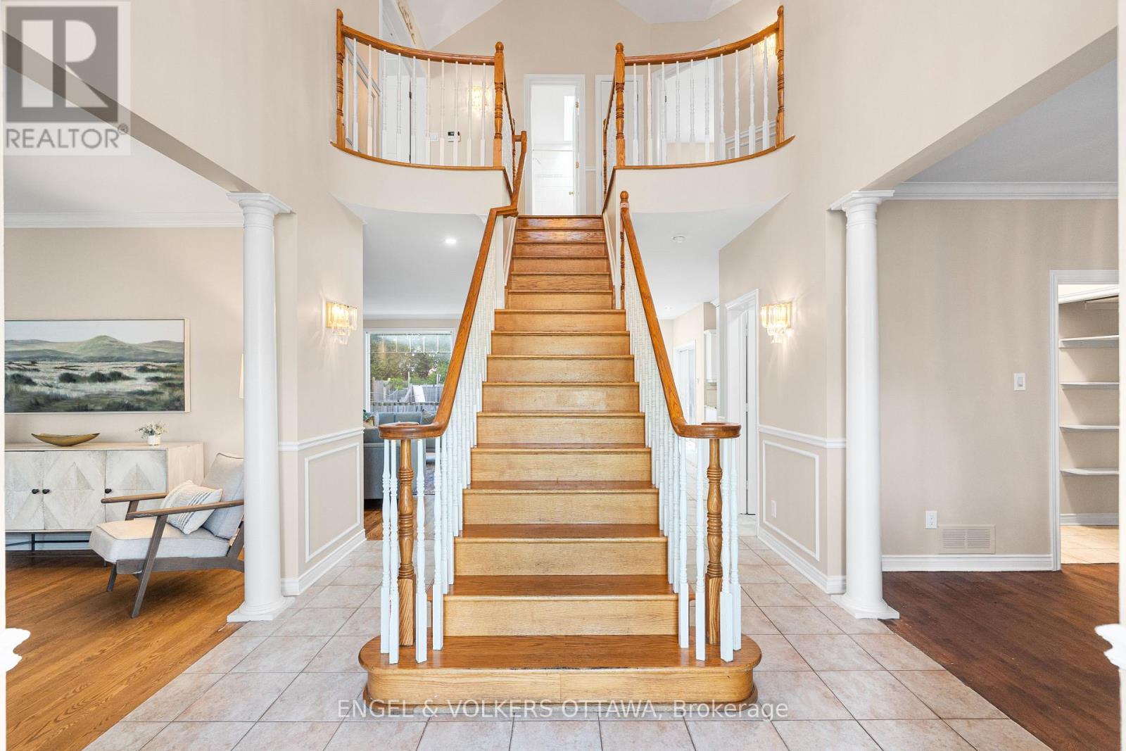 5 CASSONE COURT