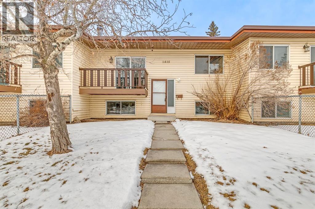 F, 1415 44 Street SE