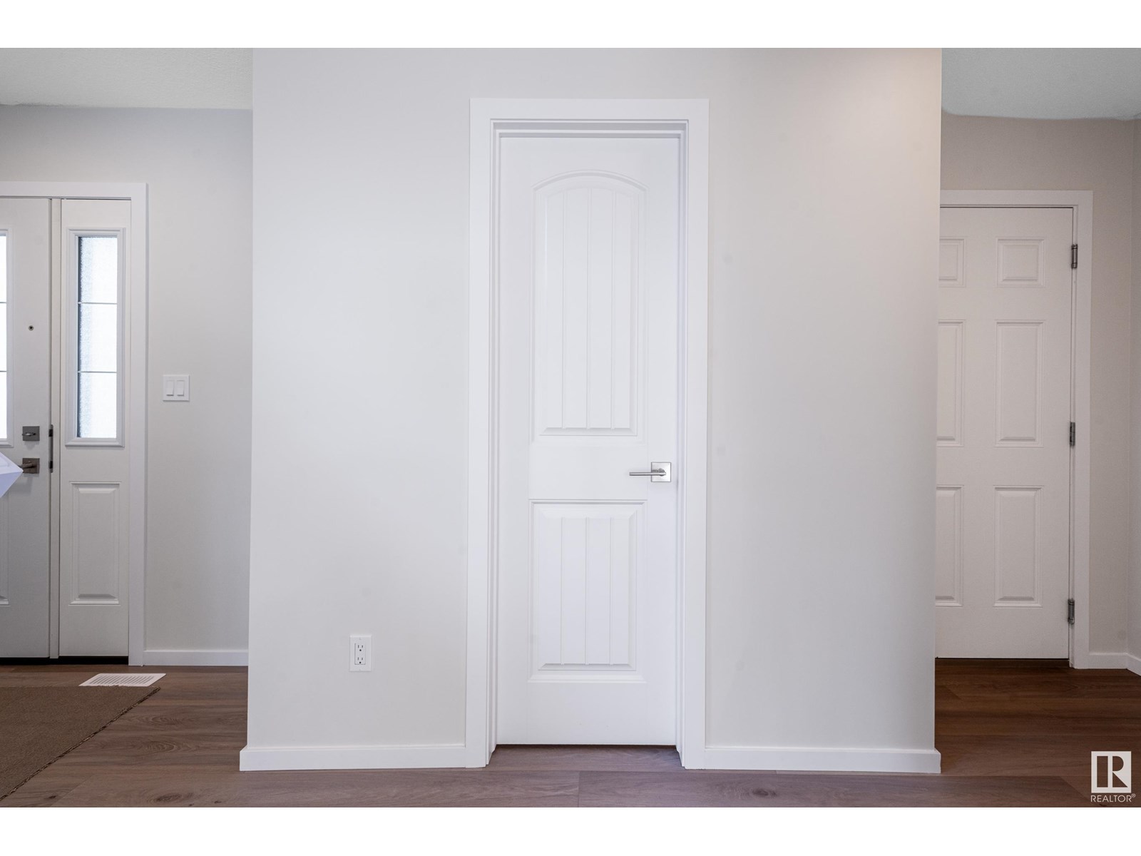 4523 126 AV NW