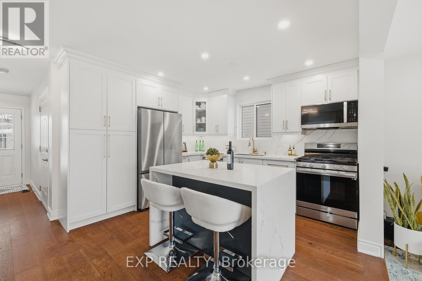 279 HIGHBROOK CRESCENT