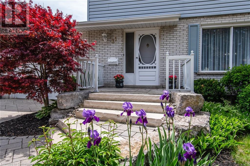 31 CARWOOD Crescent