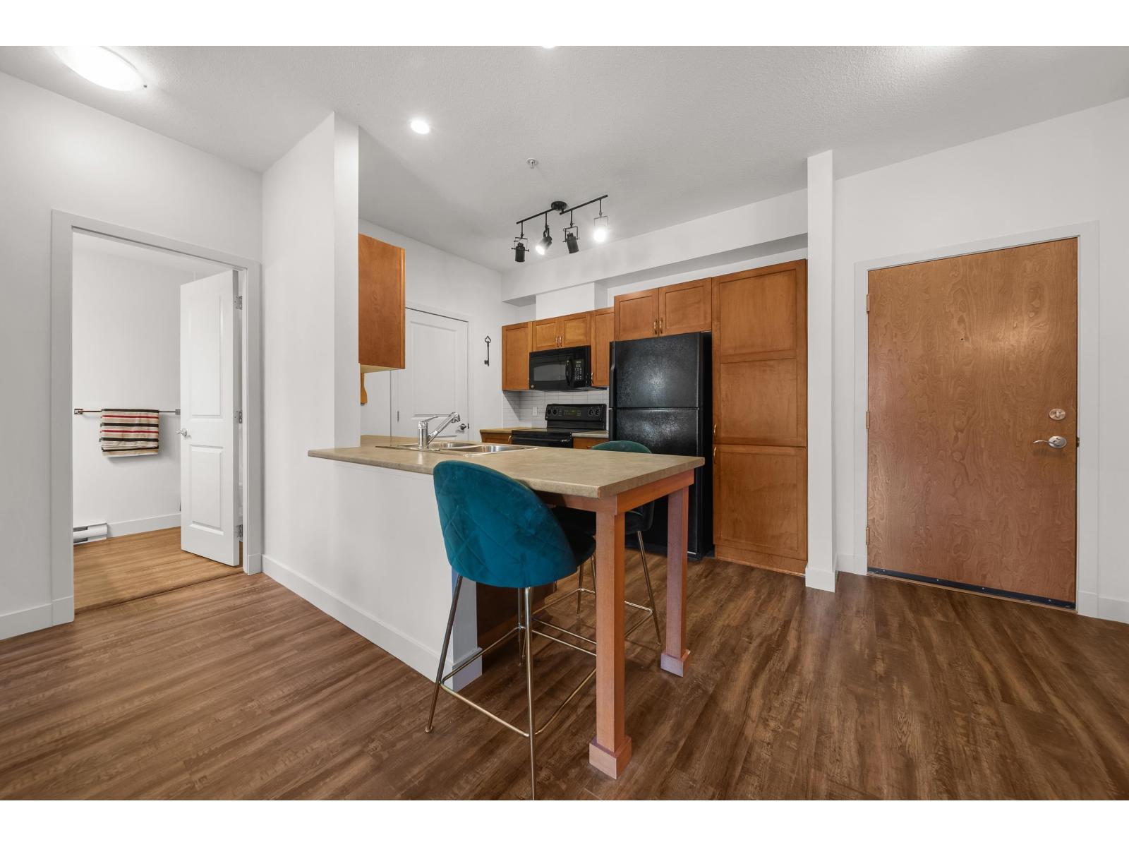 315 33318 E BOURQUIN CRESCENT