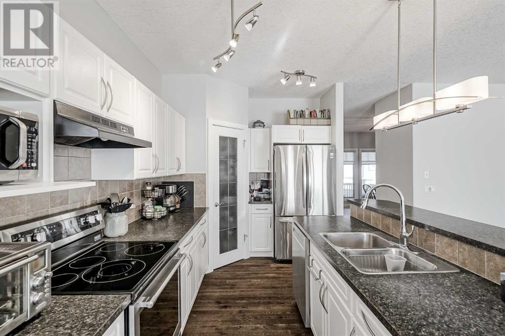 103 Bridle Estates Mews SW