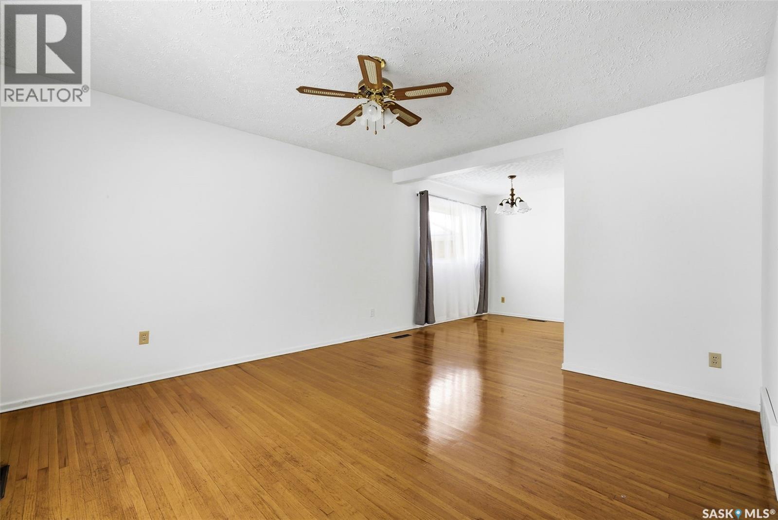 3213 Patricia AVENUE