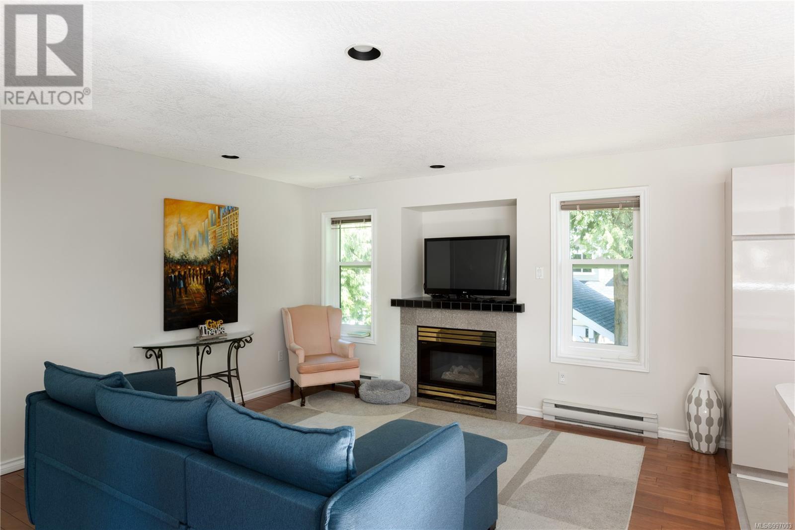 5045 Cambria Wood Terr