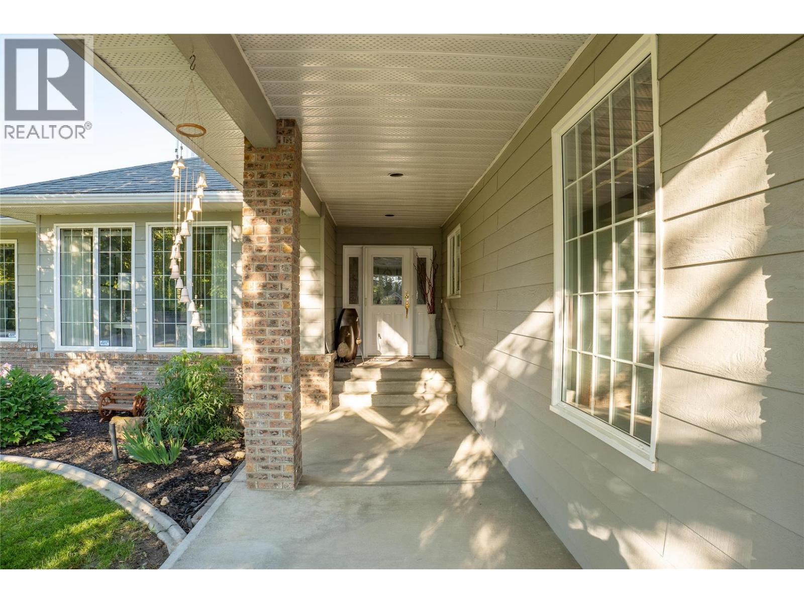 2220 Okanagan Street