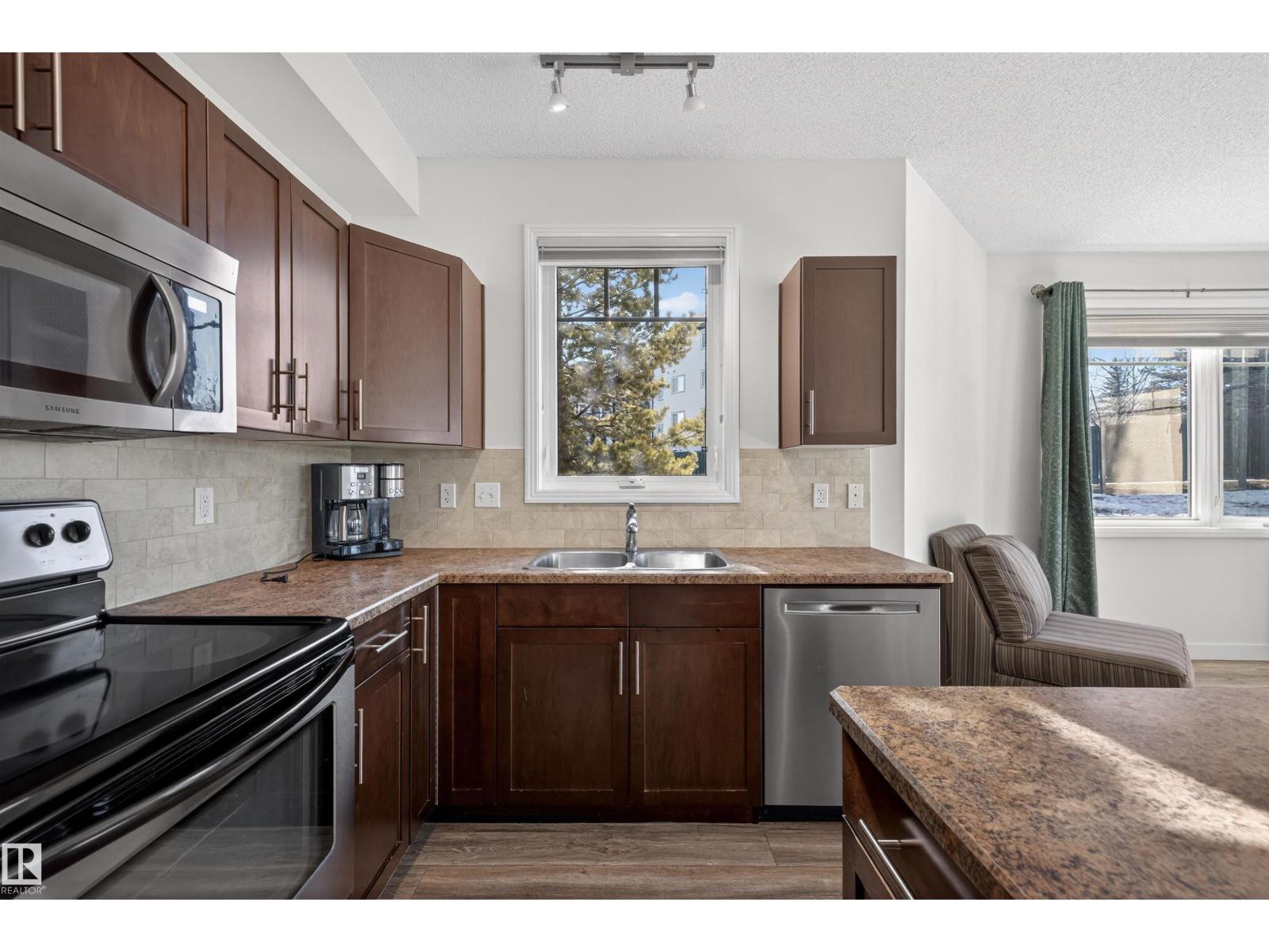 #103 2035 GRANTHAM CT NW