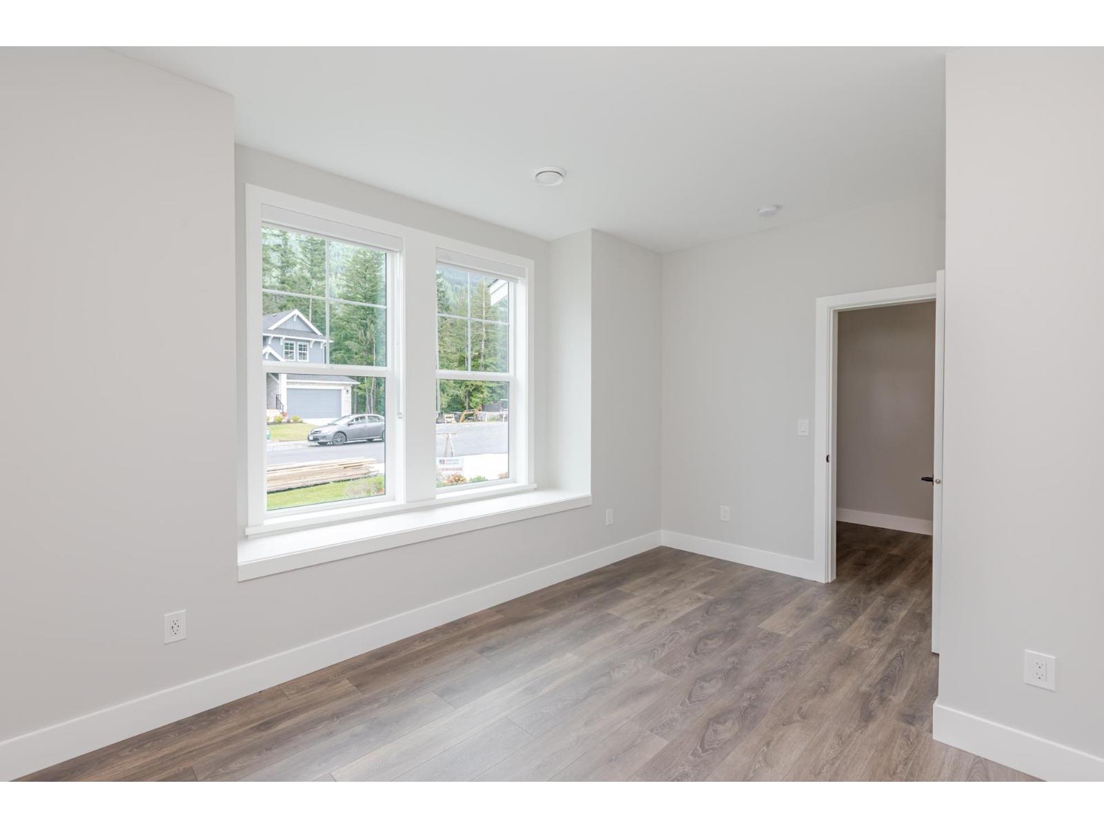 1949 SPARROW HAWK PLACE|Mt Woodside