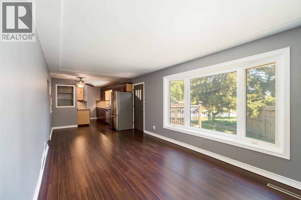 18 TWEEDSMUIR AVENUE