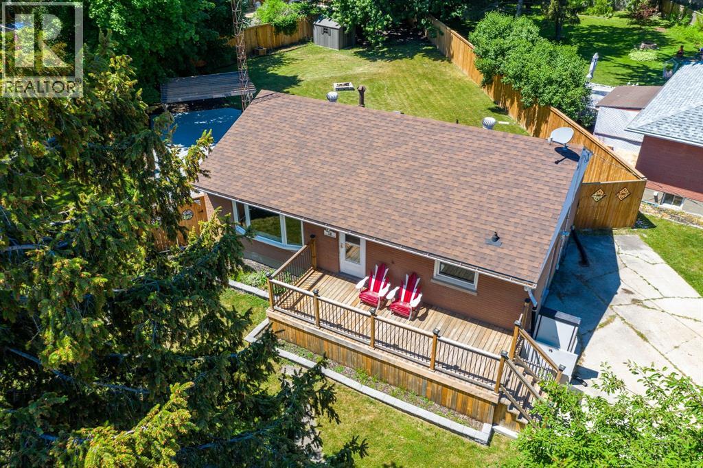 18 TWEEDSMUIR AVENUE