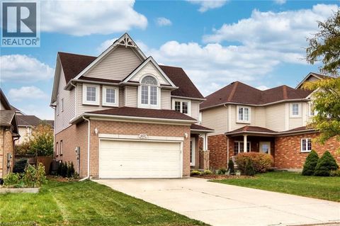 407 WOODROW Drive Waterloo ON N2T2V7