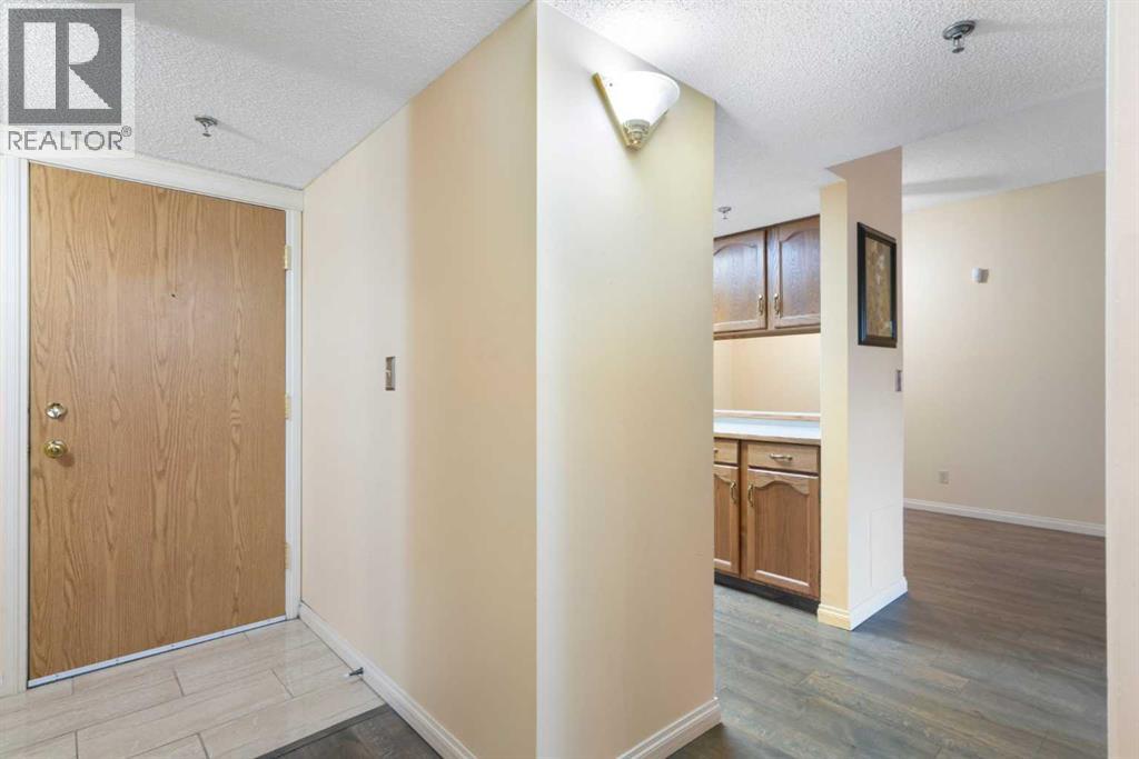 103, 2011 University Drive NW